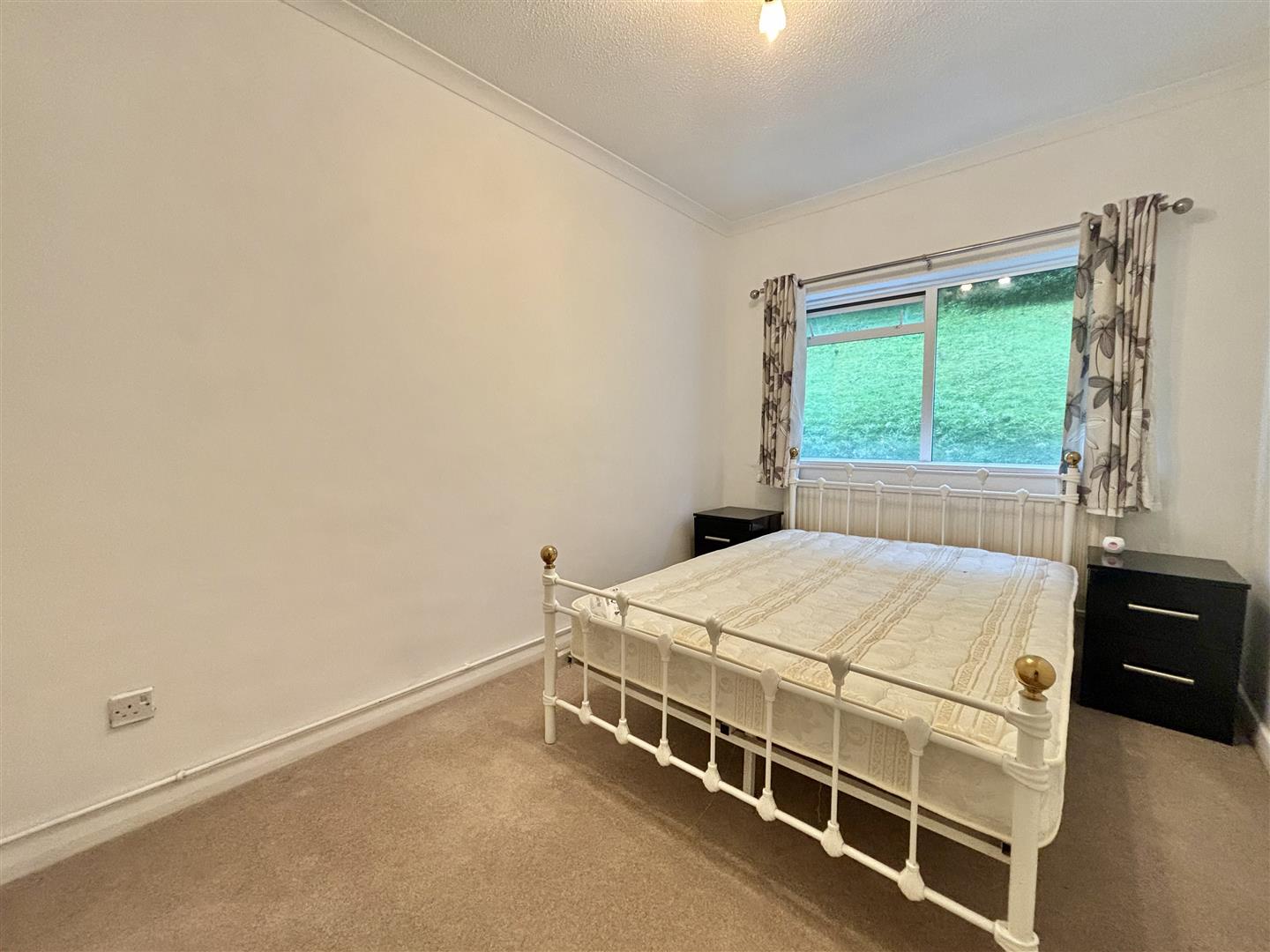 Long Oaks Court, Sketty, Swansea, SA2 0QH